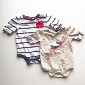 💫3 for $15💫 2 x Newborn Onesies